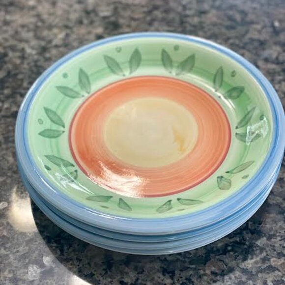 Vintage Set of 4 Italian "Sucit Decorato A Mano" Hand Painted Dinner Plates - Picture 2 of 11